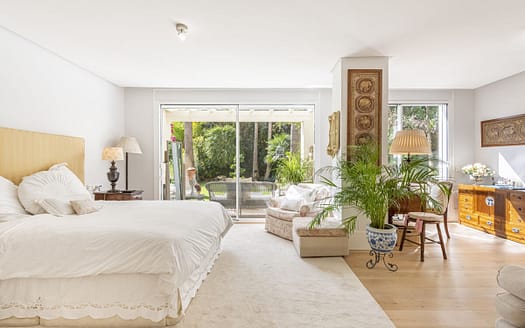Elegant garden apartment with private pool in Retiro de Nagüeles, Marbella.
