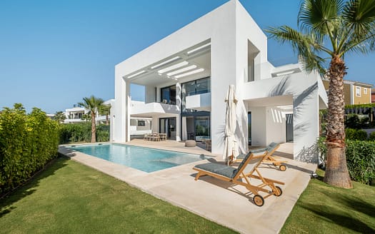 Brand New Modern Villa with Quality Finishes and Sea Views